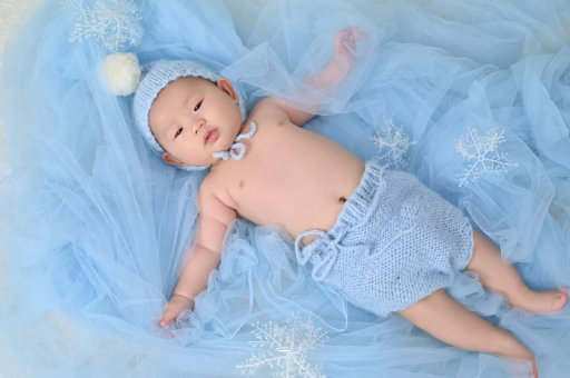 自贡宝宝吐奶频繁怎么回事 自贡宝宝吐奶频繁怎么回事